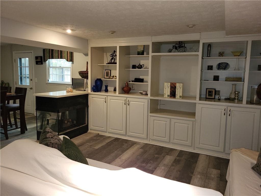 2 bedroom, 1 bathroom, 4,355 sq ft apartment for rent at 1311 Mile Post Drive, Atlanta, GA 30338 for $1,495 a month — photo 9