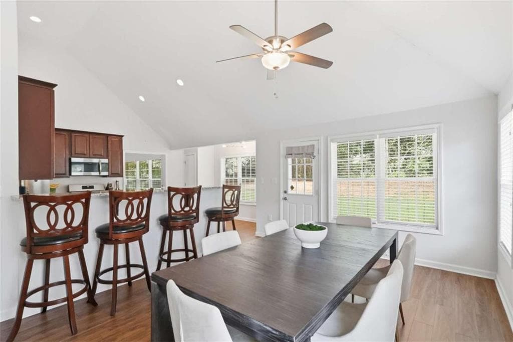 3 bedroom, 2 bathroom, 1,654 sq ft single family residence for sale at 25 Manor Oak Lane, Covington, GA 30014 — photo 4