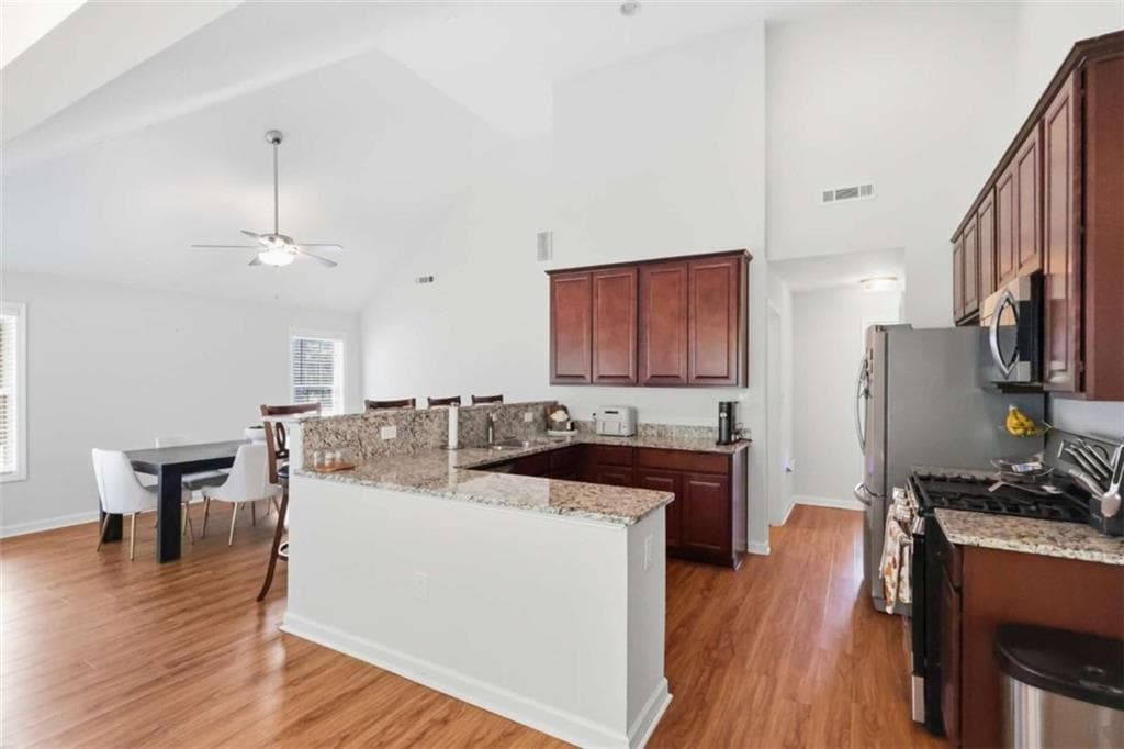 3 bedroom, 2 bathroom, 1,654 sq ft single family residence for sale at 25 Manor Oak Lane, Covington, GA 30014 — photo 7