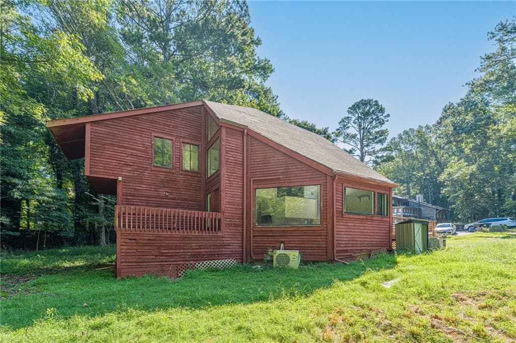 4 bedroom, 3 bathroom, 2,155 sq ft single family residence for sale at 2459 Terrace Trail, Decatur, GA 30035 — photo 4