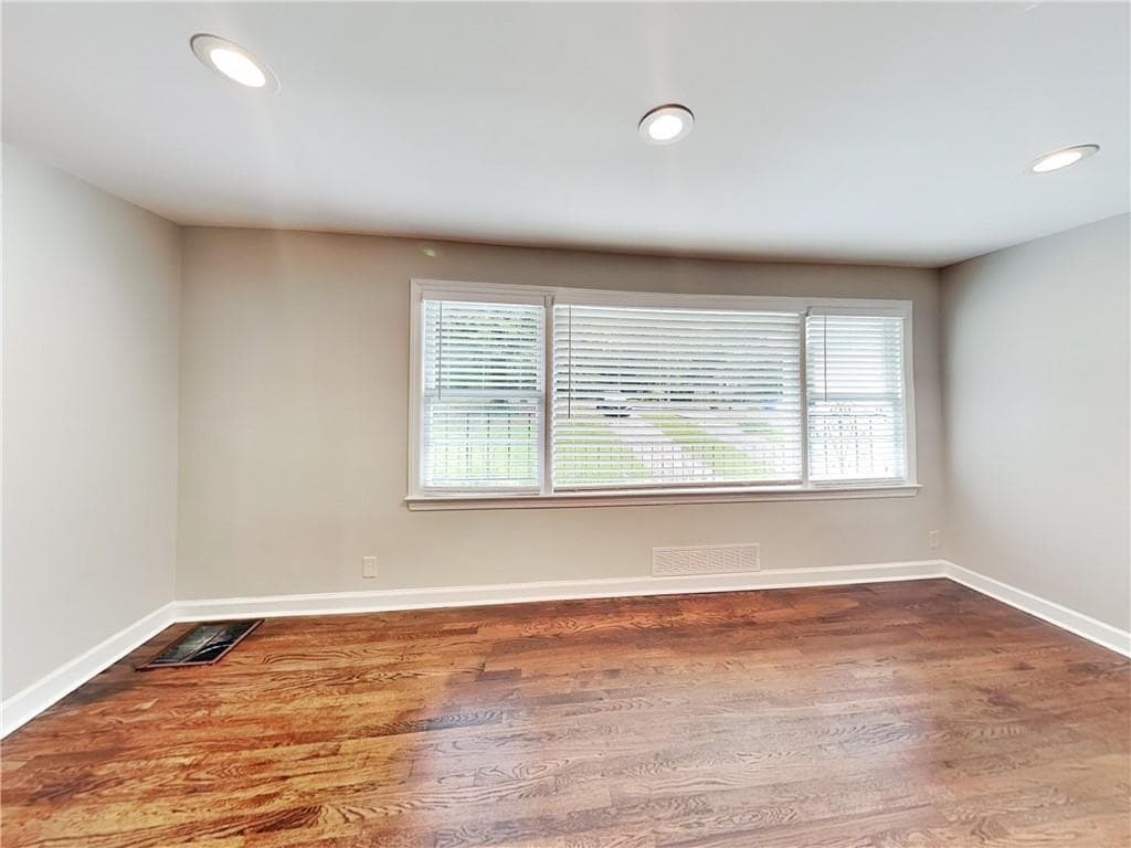 3 bedroom, 2 bathroom, 1,933 sq ft duplex for rent at 111 Leathers Circle Unit A, Atlanta, GA 30314 for $1,795 a month — photo 4