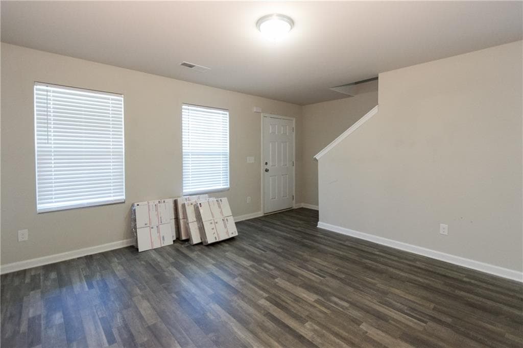 4 bedroom, 3 bathroom, 2,323 sq ft single family residence for rent at 706 Dove Tree Lane, Social Circle, GA 30025 for $2,000 a month — photo 3