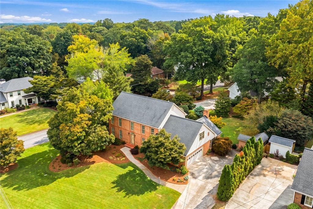 4 bedroom, 4 bathroom, 4,112 sq ft single family residence under contract at 4965 Trailridge Pass, Dunwoody, GA 30338 — photo 8