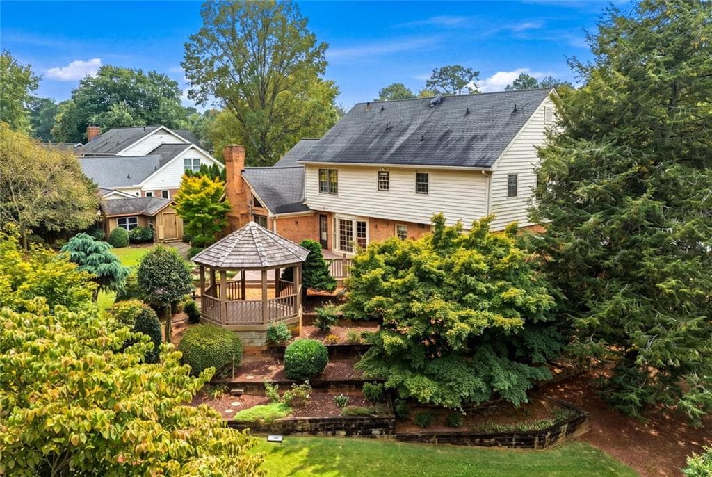 4 bedroom, 4 bathroom, 4,112 sq ft single family residence under contract at 4965 Trailridge Pass, Dunwoody, GA 30338 — photo 9