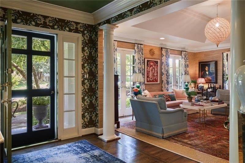 3 bedroom, 3 bathroom, 2,787 sq ft single family residence for sale at 349 Pineland Road, Atlanta, GA 30342 — photo 4