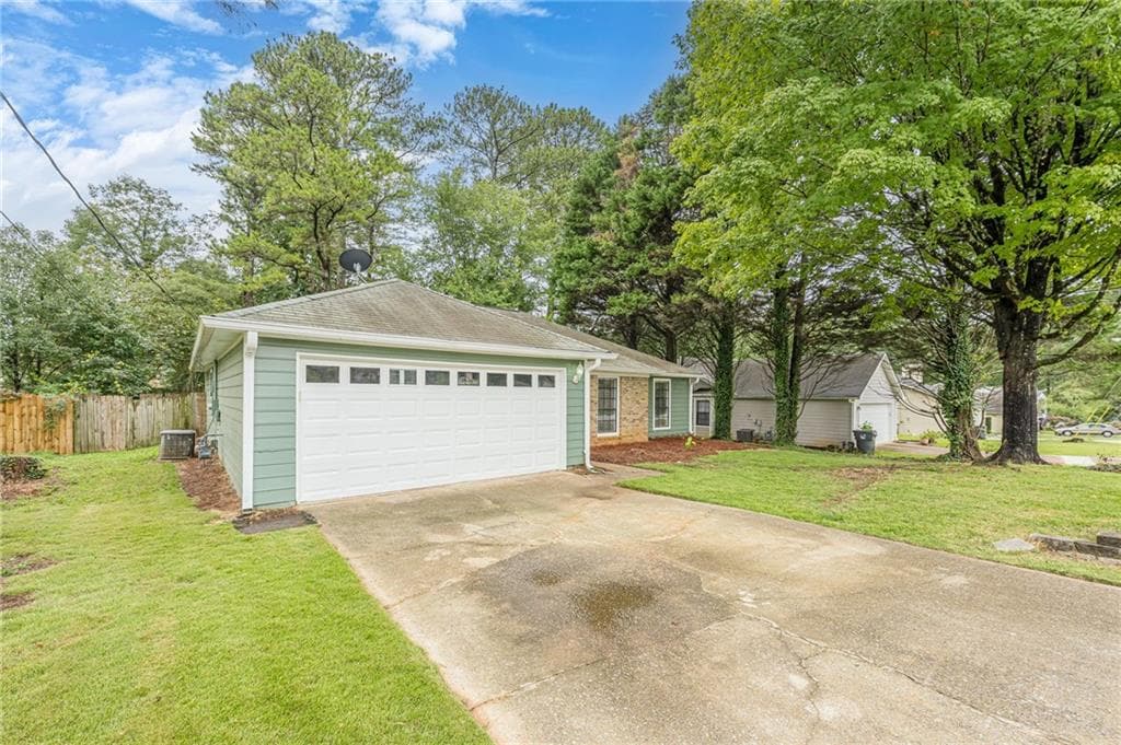 3 bedroom, 2 bathroom, 1,442 sq ft single family residence under contract at 1648 Brandon Square, Lawrenceville, GA 30044 — photo 7