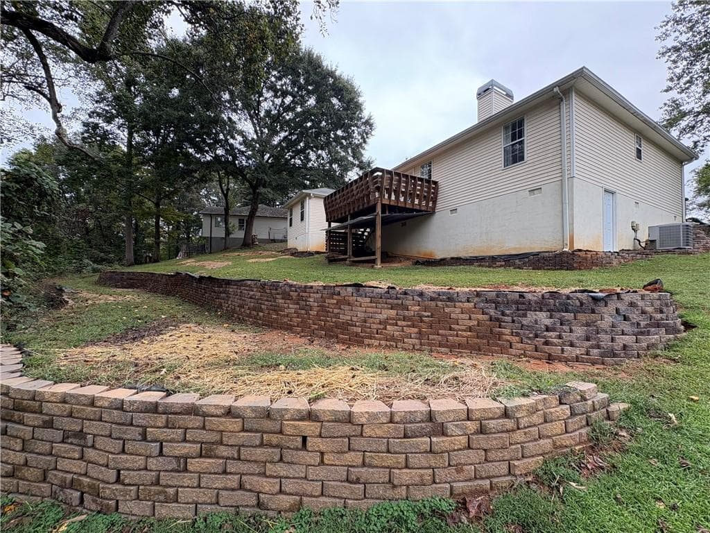 3 bedroom, 2 bathroom, 1,925 sq ft single family residence for rent at 3813 N. Rivercrest, Gainesville, GA 30506 for $2,100 a month — photo 7