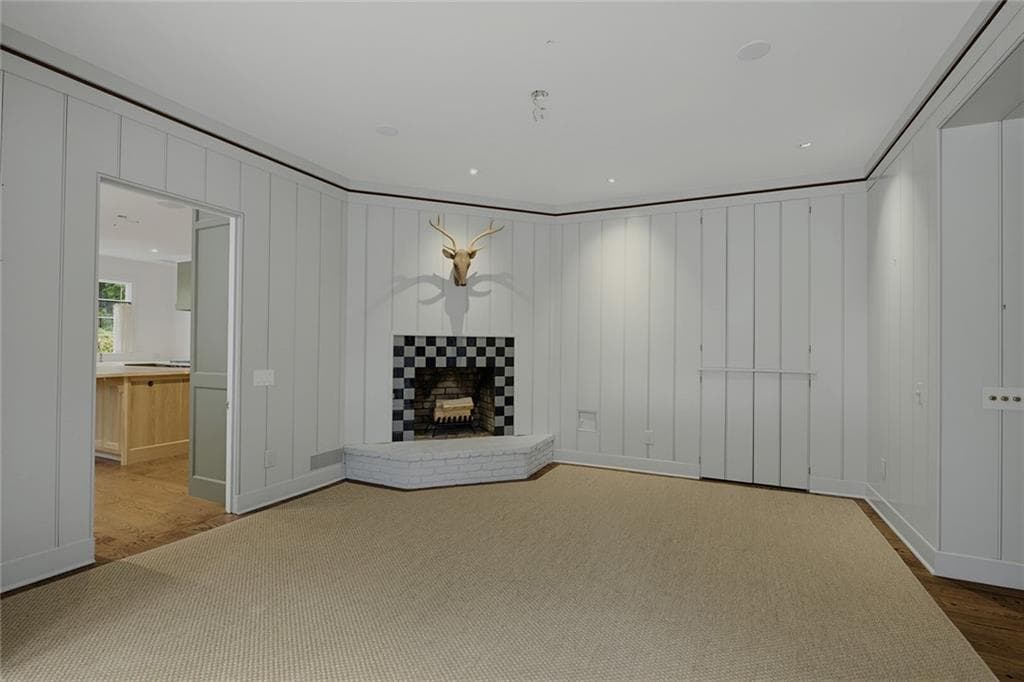 5 bedroom, 4 bathroom single family residence under contract at 4061 Glen Devon Drive, Atlanta, GA 30327 — photo 5