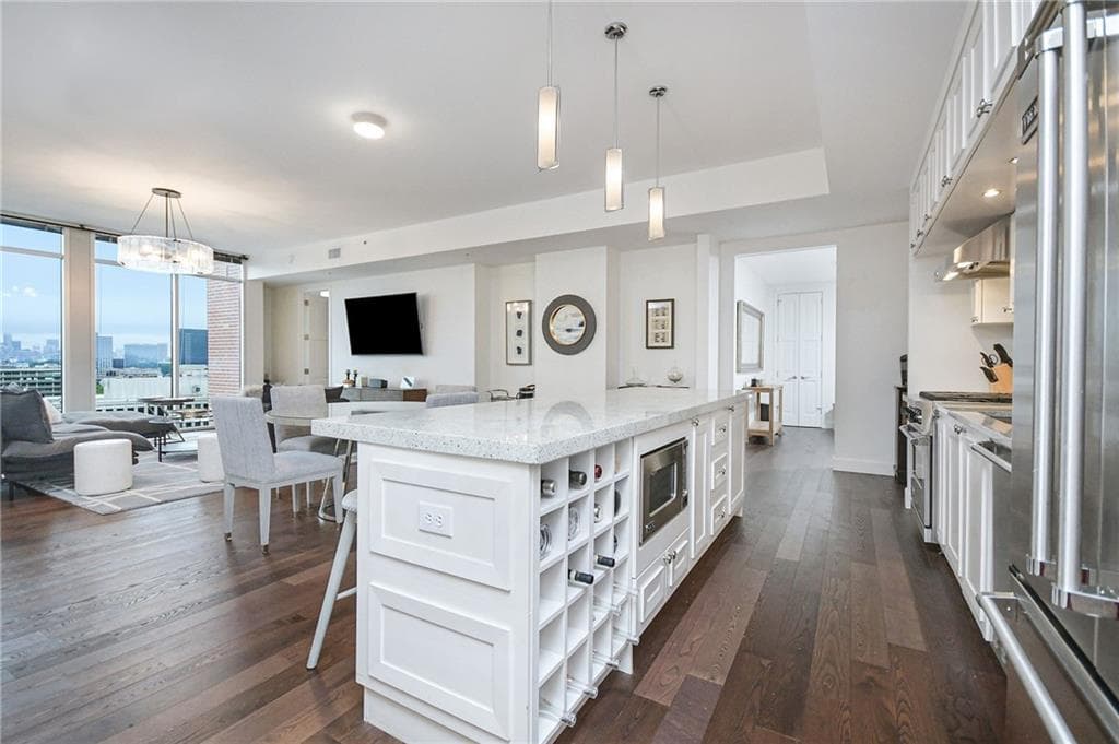 3 bedroom, 3 bathroom, 1,888 sq ft condominium for rent at 1820 Peachtree Street 1002, Atlanta, GA 30309 for $4,850 a month — photo 6