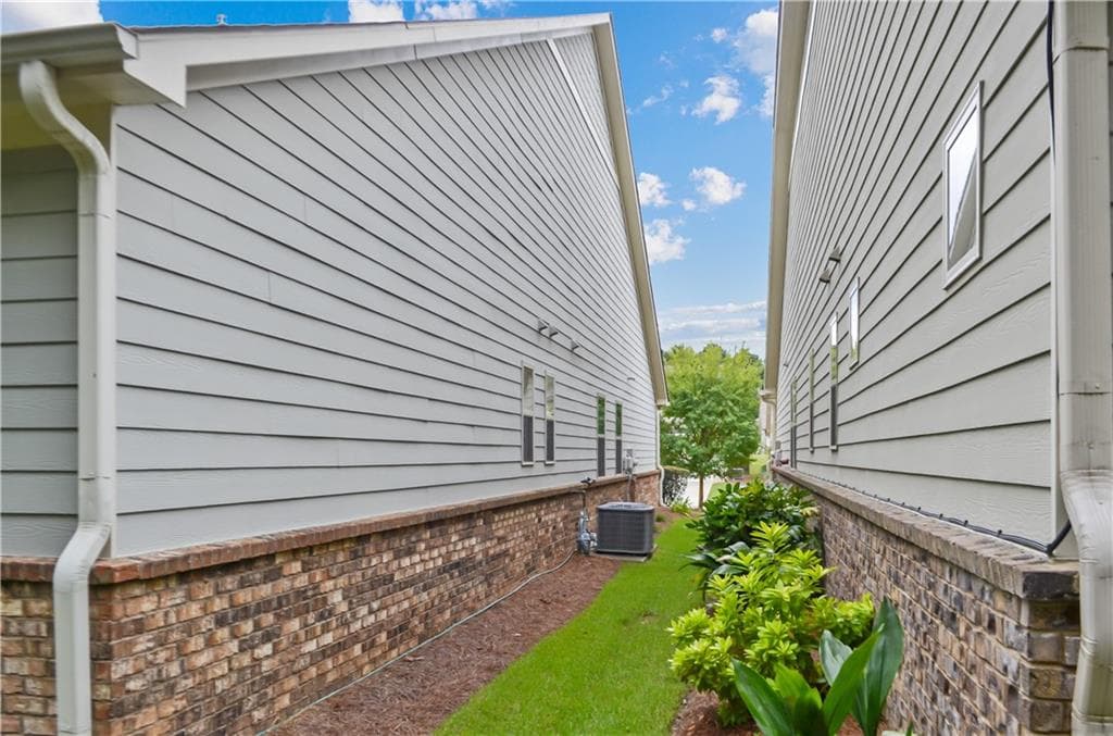 3 bedroom, 2 bathroom, 2,208 sq ft single family residence for sale at 3040 Appling Hills Drive, Dacula, GA 30019 — photo 5