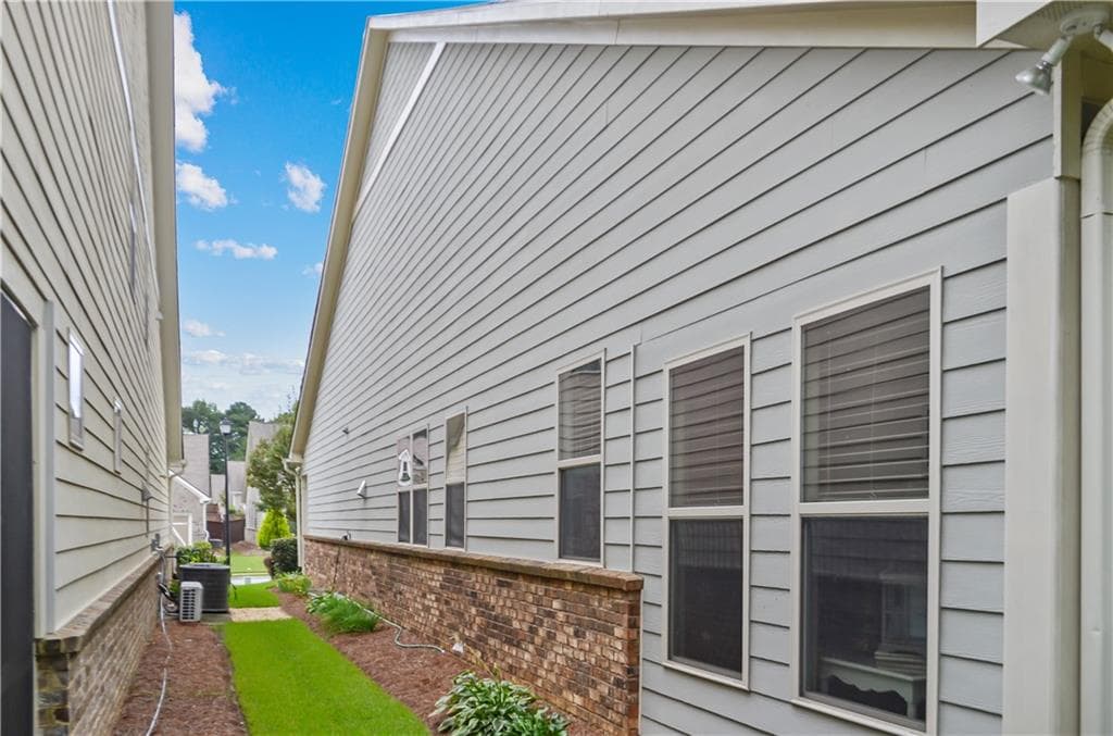 3 bedroom, 2 bathroom, 2,208 sq ft single family residence for sale at 3040 Appling Hills Drive, Dacula, GA 30019 — photo 6