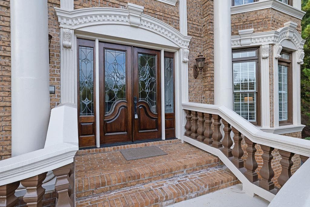 6 bedroom, 7 bathroom, 7,202 sq ft single family residence for sale at 8585 Royal Troon Drive, Duluth, GA 30097 — photo 6