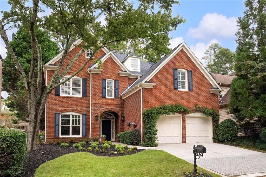 4 bedroom, 4 bathroom, 2,921 sq ft single family residence for sale at 3211 Windsor Lake Drive, Brookhaven, GA 30319 — photo 2