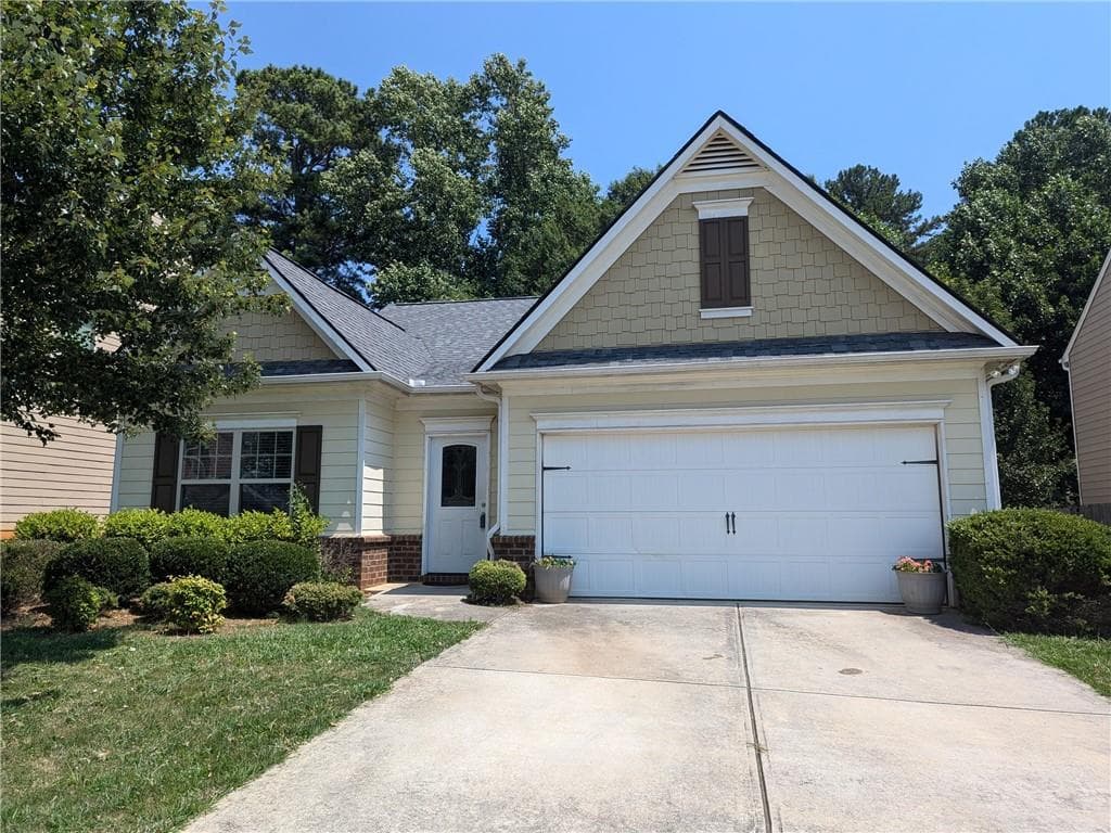 3 bedroom, 2 bathroom, 1,692 sq ft single family residence for rent at 4205 Pearhaven Lane, Gainesville, GA 30504 for $2,175 a month