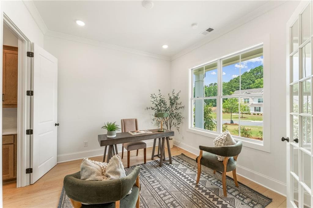 5 bedroom, 4 bathroom, 3,079 sq ft single family residence for sale at 2715 Byess Court, Marietta, GA 30064 — photo 3