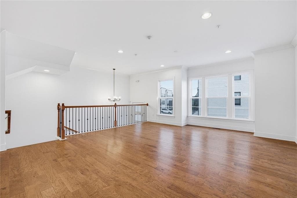 3 bedroom, 4 bathroom, 3,100 sq ft townhouse for sale at 844 Stonehill Lane, Atlanta, GA 30324 — photo 4