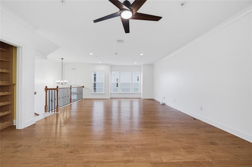 3 bedroom, 4 bathroom, 3,100 sq ft townhouse for sale at 844 Stonehill Lane, Atlanta, GA 30324 — photo 5