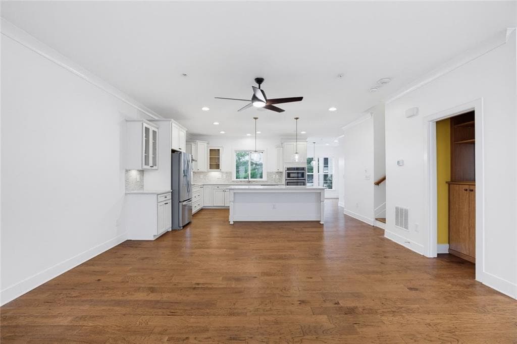 3 bedroom, 4 bathroom, 3,100 sq ft townhouse for sale at 844 Stonehill Lane, Atlanta, GA 30324 — photo 8