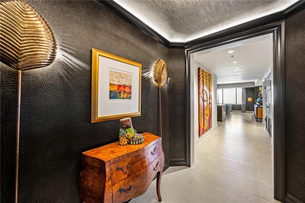 2 bedroom, 3 bathroom, 2,090 sq ft condominium for sale at 75 14th Street 4420, Atlanta, GA 30309 — photo 2