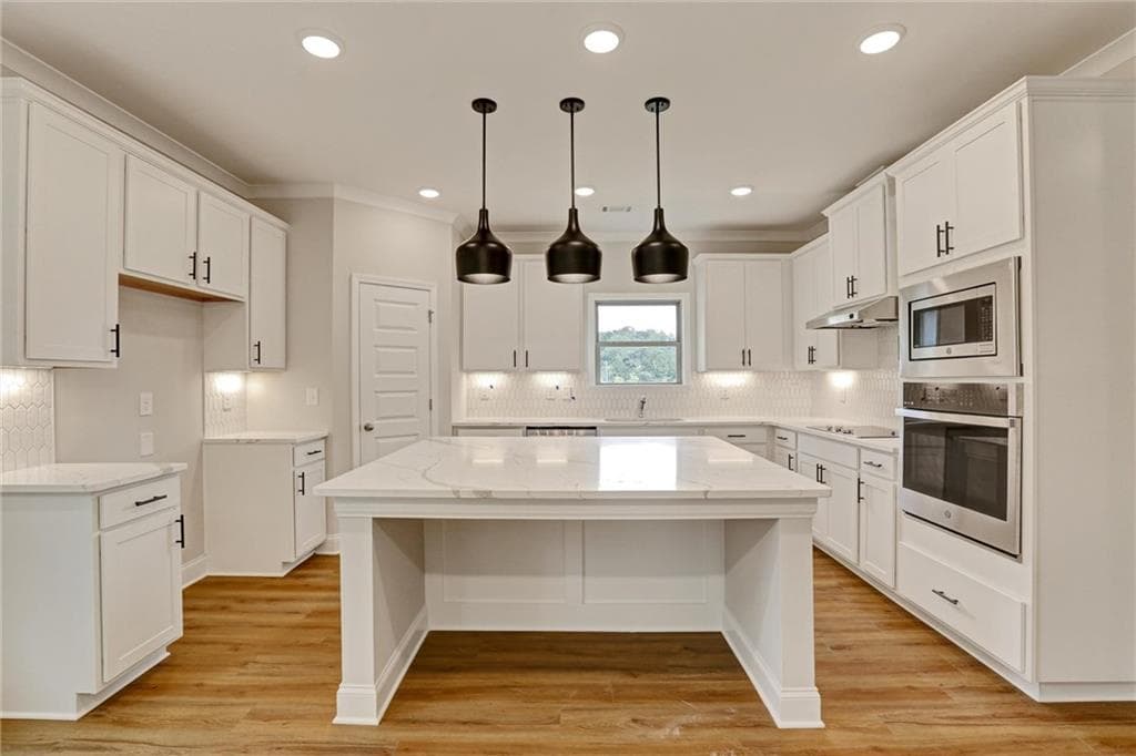 5 bedroom, 4 bathroom, 2,800 sq ft single family residence for sale at 3095 Zodiac Court, Lawrenceville, GA 30044 — photo 8