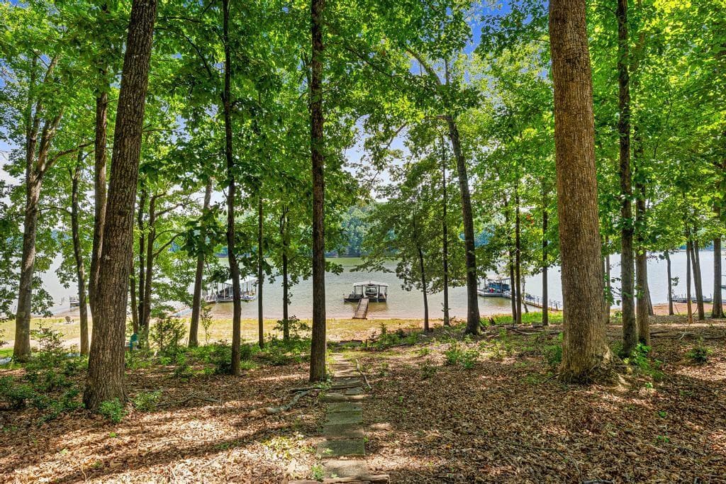 3 bedroom, 3 bathroom, 1,940 sq ft single family residence for sale at 415 Kenwood Drive, Westminster, SC 29693 — photo 2