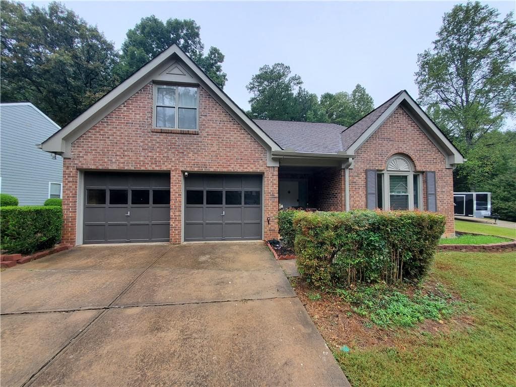 3 bedroom, 3 bathroom, 1,912 sq ft single family residence for rent at 10490 Summer Creek Drive, Johns Creek, GA 30022 for $2,800 a month — photo 1 of 25