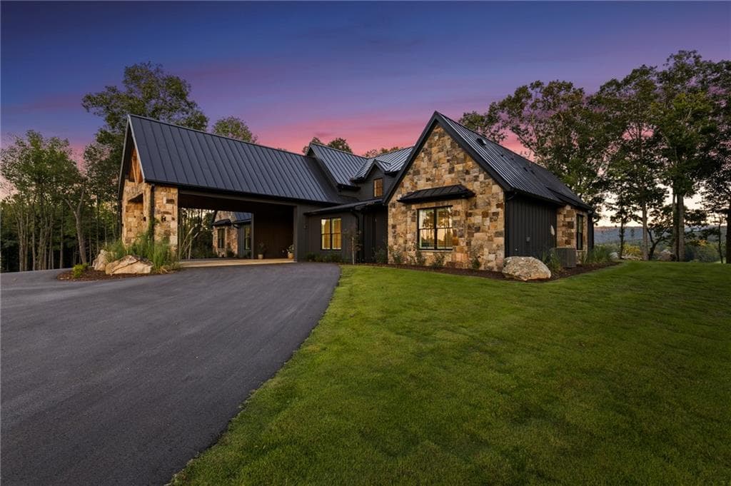 4 bedroom, 5 bathroom, 3,638 sq ft single family residence for sale at 364 Bravo Way, Talking Rock, GA 30175 — photo 3