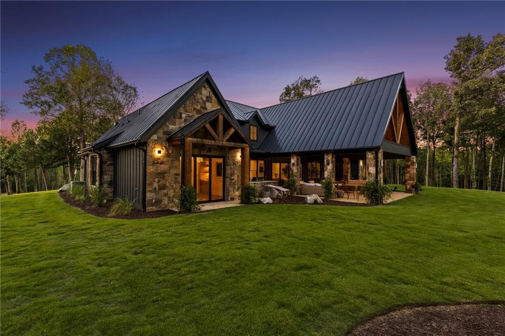4 bedroom, 5 bathroom, 3,638 sq ft single family residence for sale at 364 Bravo Way, Talking Rock, GA 30175 — photo 4