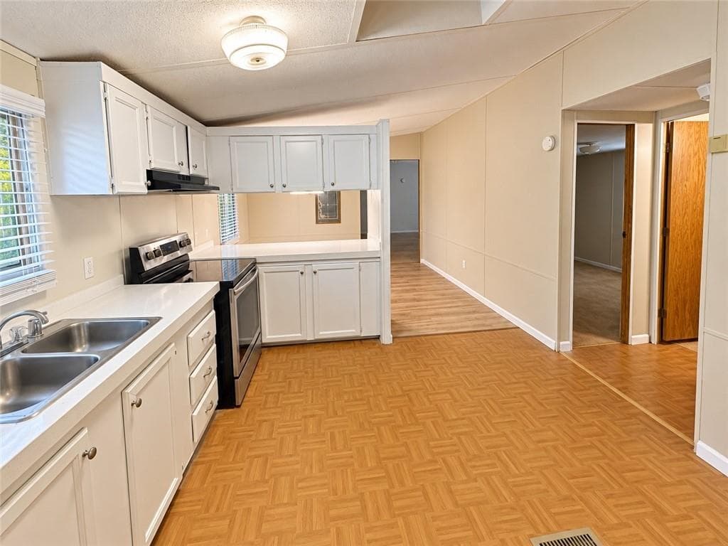 3 bedroom, 2 bathroom single family residence under contract at 729 Doster Circle, Winder, GA 30680 — photo 6