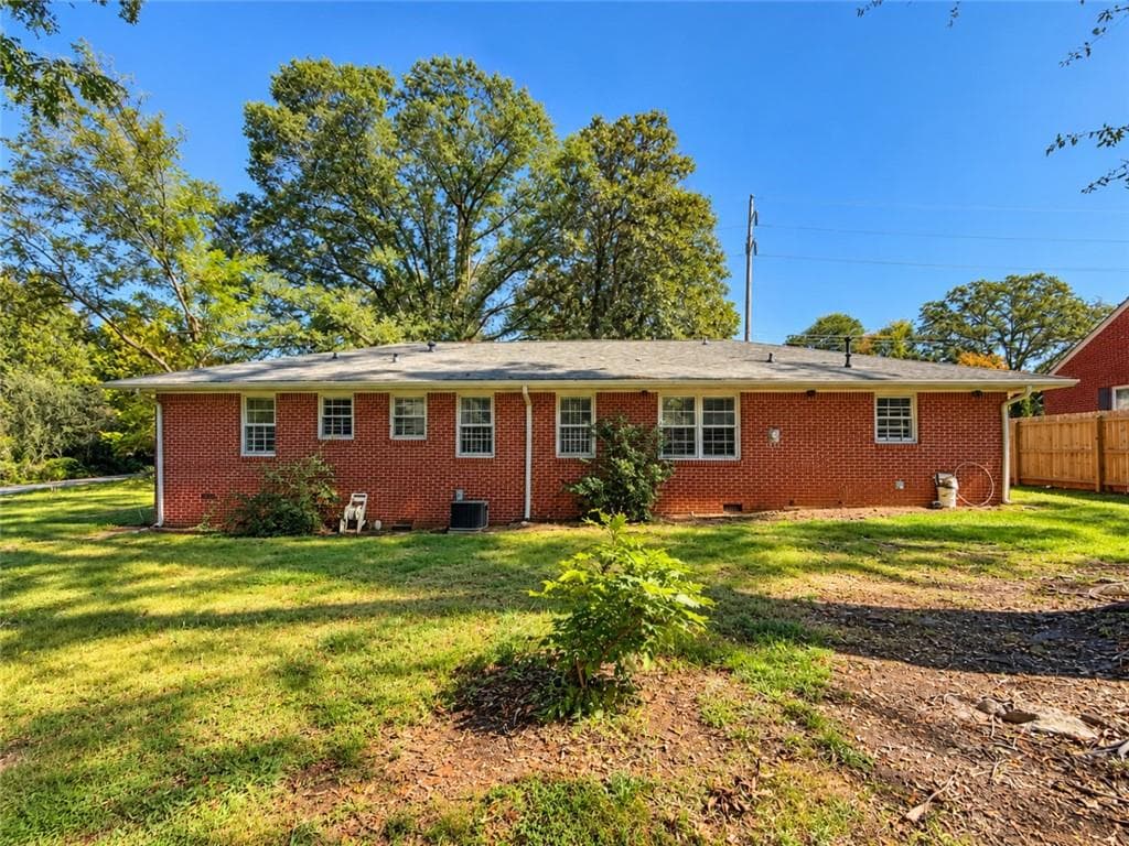 3 bedroom, 2 bathroom, 1,421 sq ft single family residence for rent at 4449 Chamblee Tucker Road, Tucker, GA 30084 for $1,999 a month — photo 3