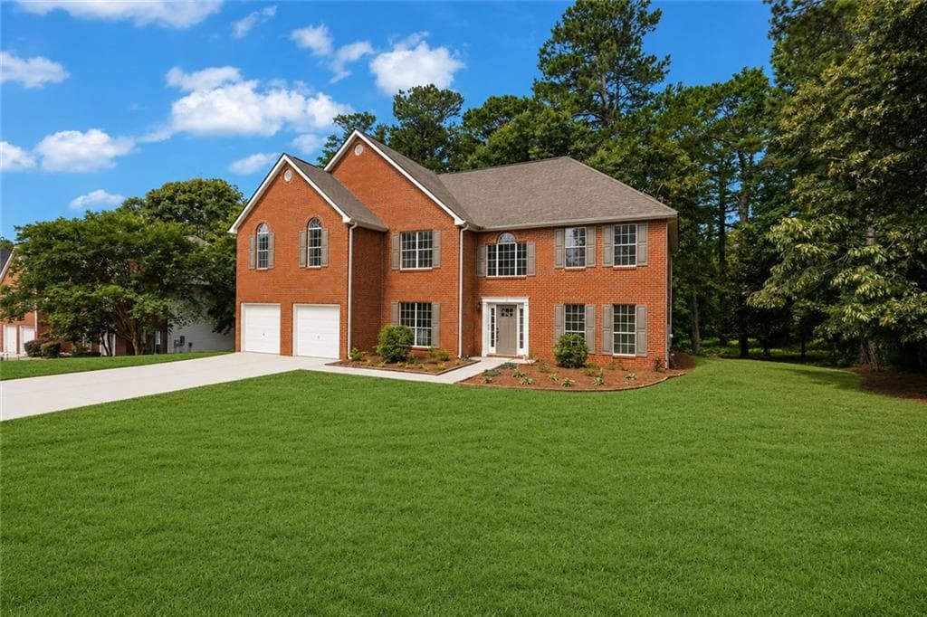 5 bedroom, 3 bathroom, 3,228 sq ft single family residence for sale at 11939 Scottish Court, Fayetteville, GA 30215 — photo 2