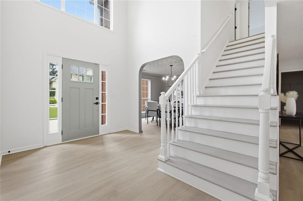 5 bedroom, 3 bathroom, 3,228 sq ft single family residence for sale at 11939 Scottish Court, Fayetteville, GA 30215 — photo 3