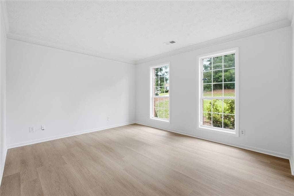 5 bedroom, 3 bathroom, 3,228 sq ft single family residence for sale at 11939 Scottish Court, Fayetteville, GA 30215 — photo 5