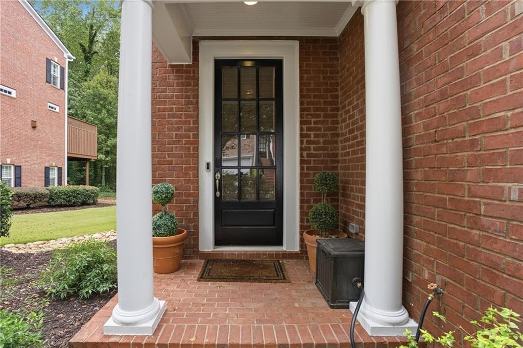 3 bedroom, 4 bathroom, 2,420 sq ft townhouse for rent at 5201 Waters Edge Trail, Roswell, GA 30075 for $3,500 a month — photo 5