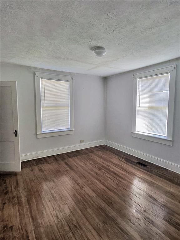 2 bedroom, 1 bathroom, 1,283 sq ft single family residence for sale at 306 S Culver Street, Lawrenceville, GA 30046 — photo 6