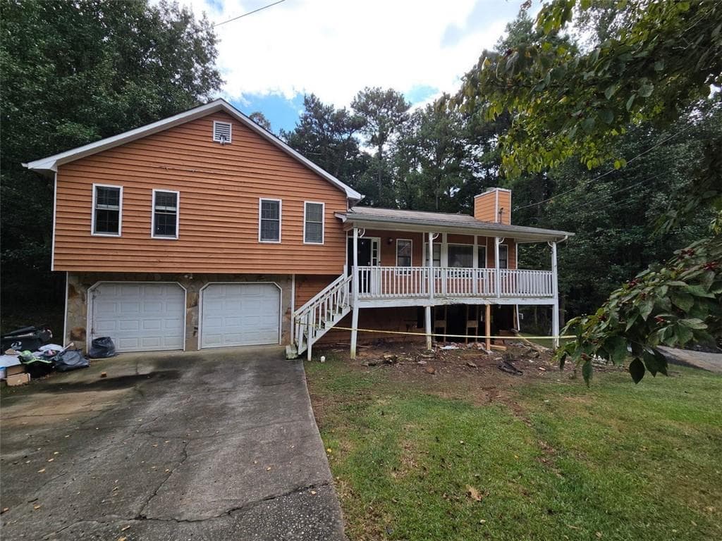 4 bedroom, 3 bathroom, 2,195 sq ft single family residence under contract at 1617 Eric Circle, Lawrenceville, GA 30043