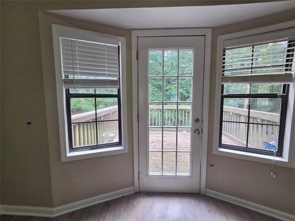 4 bedroom, 3 bathroom, 2,195 sq ft single family residence under contract at 1617 Eric Circle, Lawrenceville, GA 30043 — photo 8