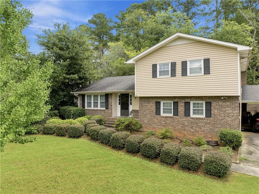 3 bedroom, 4 bathroom, 2,480 sq ft single family residence for sale at 203 Turner Chapel Road, Rome, GA 30161 — photo 1 of 48