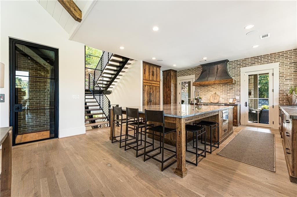 4 bedroom, 6 bathroom, 4,895 sq ft single family residence for sale at 1514 Murray Cove Road, Tiger, GA 30576 — photo 4
