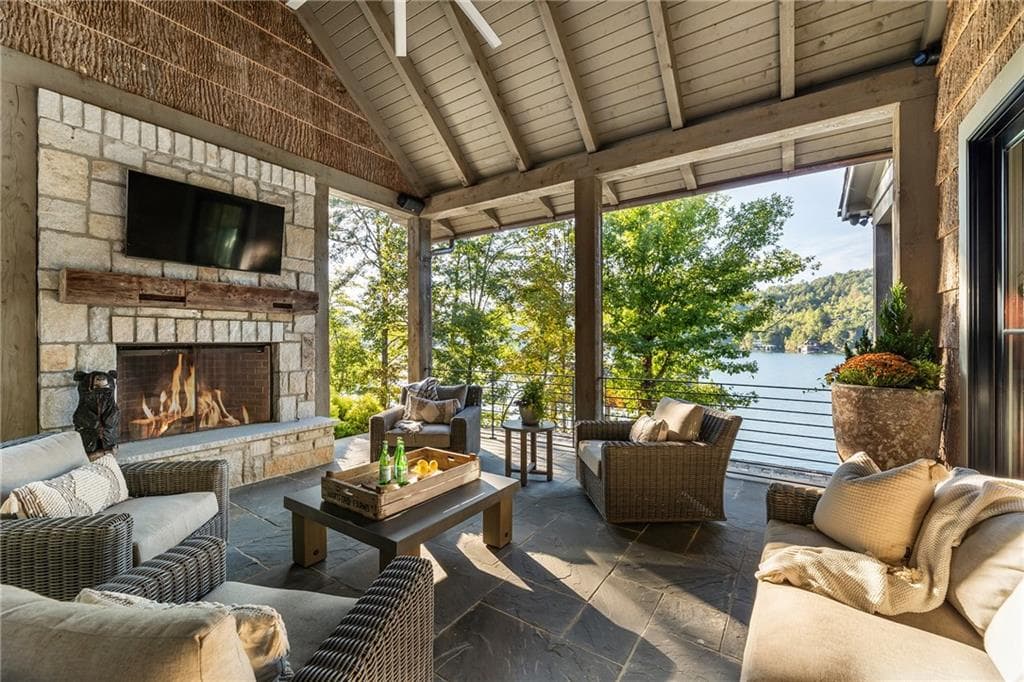 4 bedroom, 6 bathroom, 4,895 sq ft single family residence for sale at 1514 Murray Cove Road, Tiger, GA 30576 — photo 5
