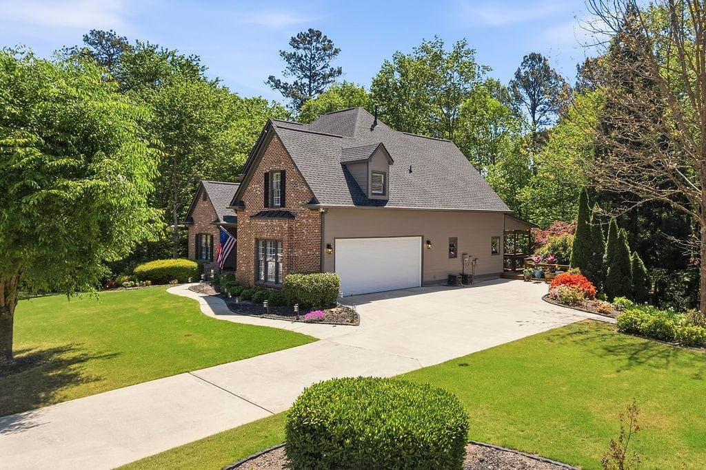 5 bedroom, 4 bathroom, 3,979 sq ft single family residence for sale at 151 Misty View Lane, Acworth, GA 30101 — photo 2