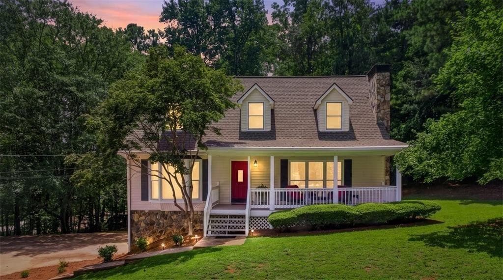3 bedroom, 2 bathroom, 1,920 sq ft single family residence for sale at 403 Sycamore Drive, Canton, GA 30115