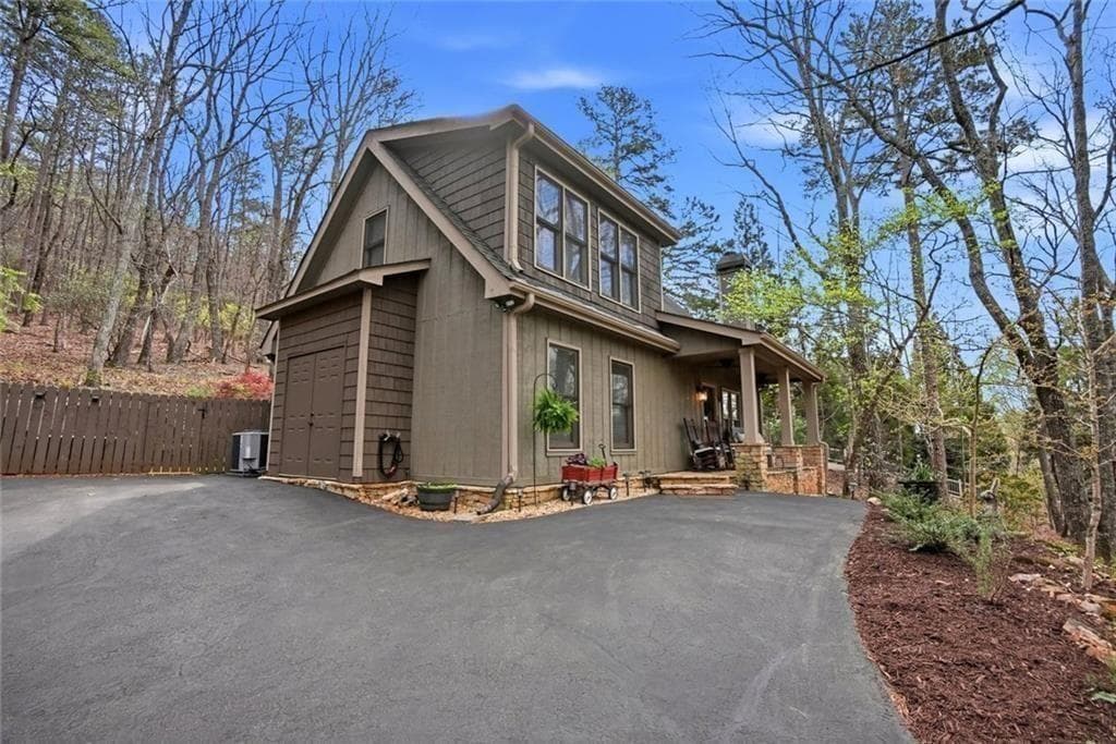3 bedroom, 2 bathroom, 1,213 sq ft single family residence for sale at 31 Wild Ginger Circle, Jasper, GA 30143