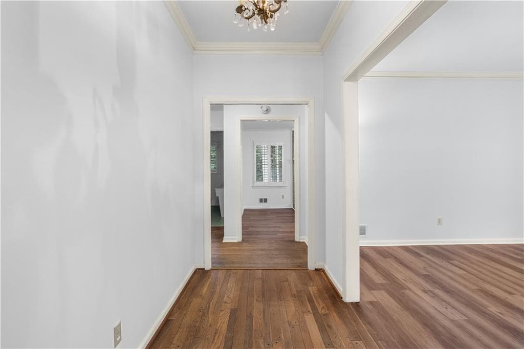 3 bedroom, 2 bathroom, 1,863 sq ft single family residence for sale at 5291 Saffron Drive, Dunwoody, GA 30338 — photo 8