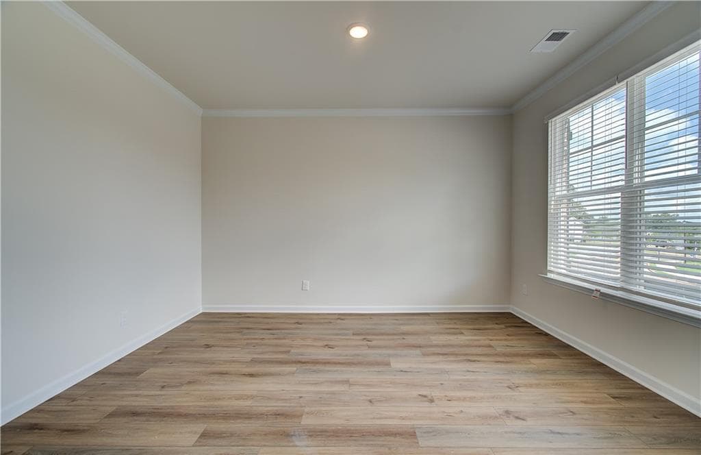 5 bedroom, 4 bathroom, 3,167 sq ft single family residence for sale at 1059 Georgian Point Drive, Lawrenceville, GA 30045 — photo 3