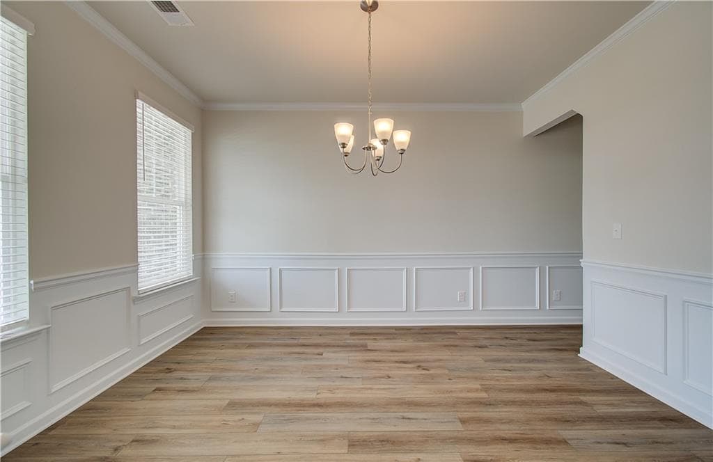 5 bedroom, 4 bathroom, 3,167 sq ft single family residence for sale at 1059 Georgian Point Drive, Lawrenceville, GA 30045 — photo 4