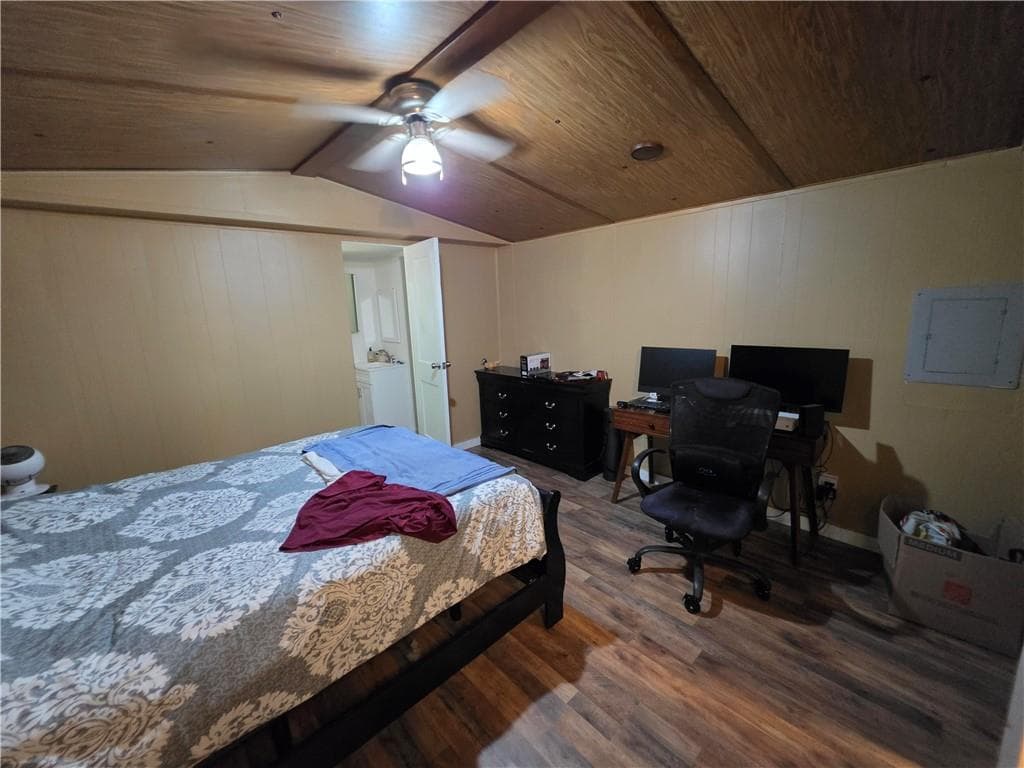 2 bedroom, 2 bathroom, 924 sq ft single family residence for sale at 5170 Hurt Bridge Road, Cumming, GA 30028 — photo 8