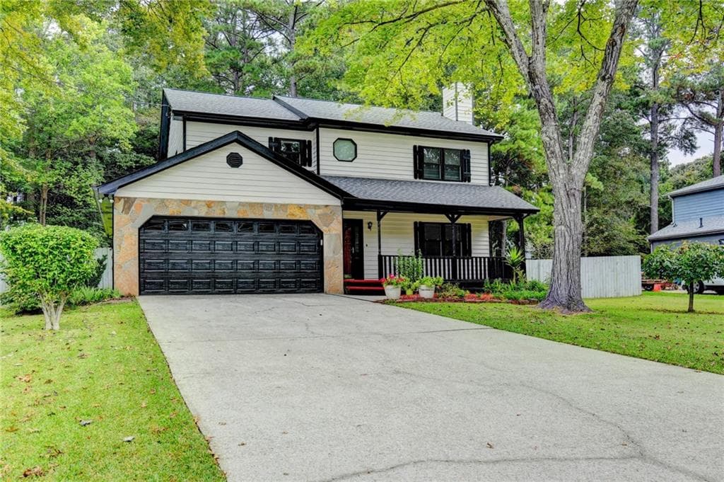 3 bedroom, 3 bathroom, 1,764 sq ft single family residence for sale at 1188 Gate Post Lane, Lawrenceville, GA 30044