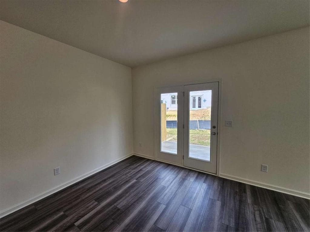 3 bedroom, 3 bathroom, 1,421 sq ft townhouse for rent at 3513 Condor Court, Atlanta, GA 30331 for $2,100 a month — photo 4