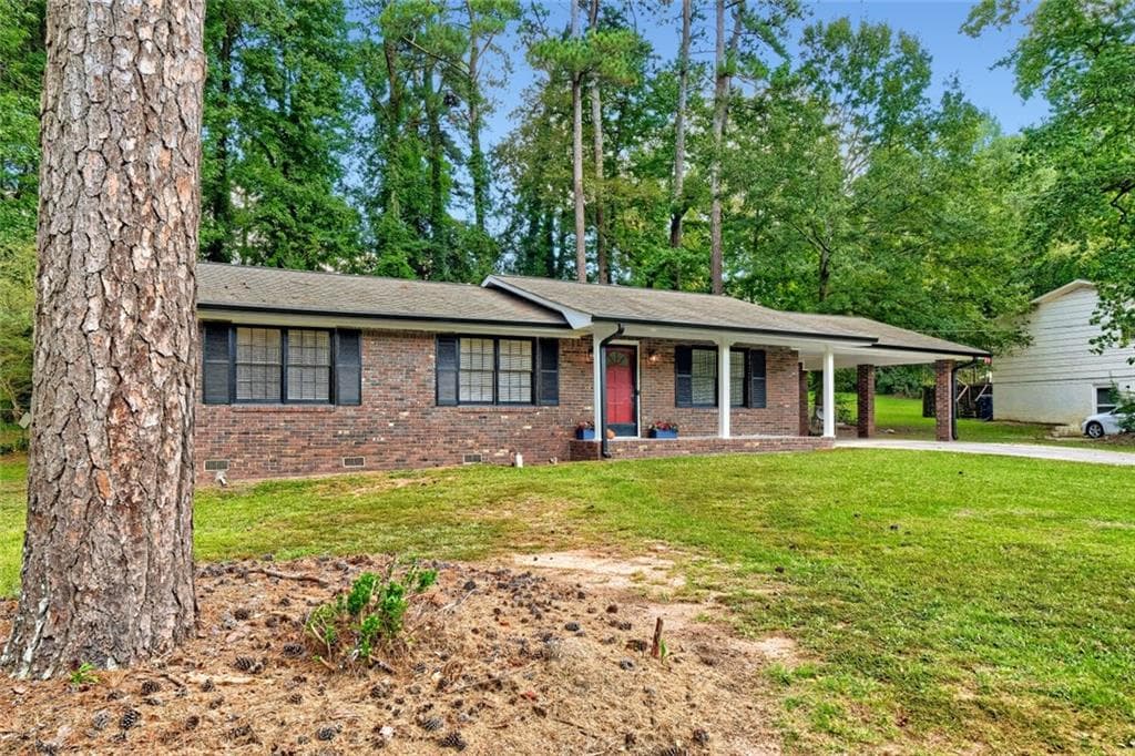 3 bedroom, 2 bathroom, 1,175 sq ft single family residence for sale at 4750 Janice Drive, South Fulton, GA 30337 — photo 3